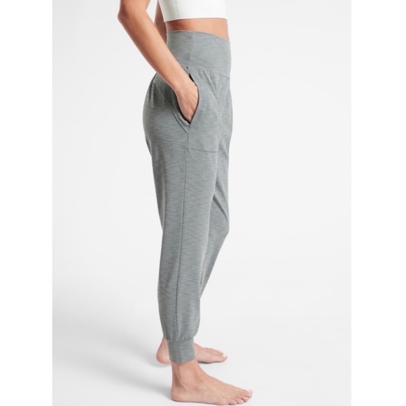 Athleta Pants & Jumpsuits Athleta Salutation Jogger Powervita